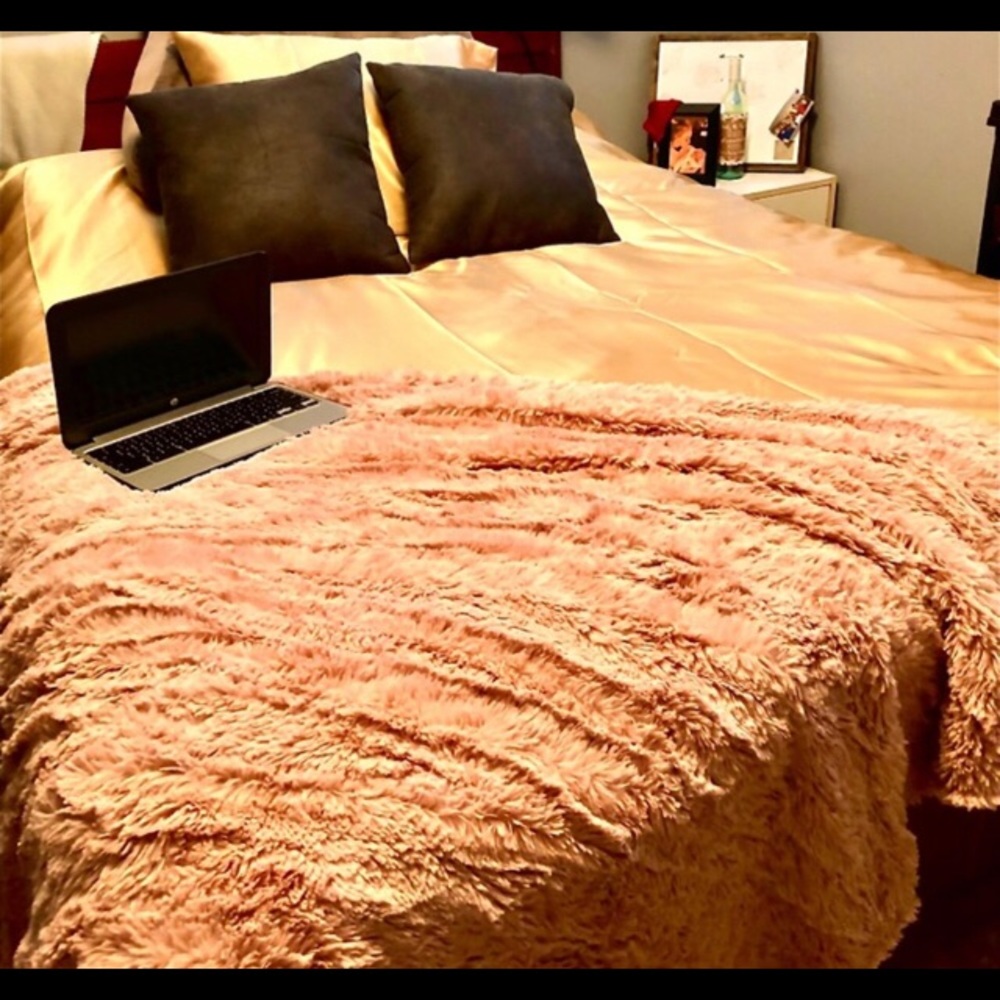 3 piece gold queen duvet set